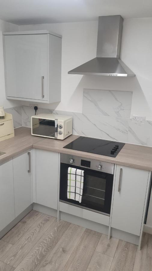 House 1905 - Self Catering Serviced Apartment Tidworth Zewnętrze zdjęcie