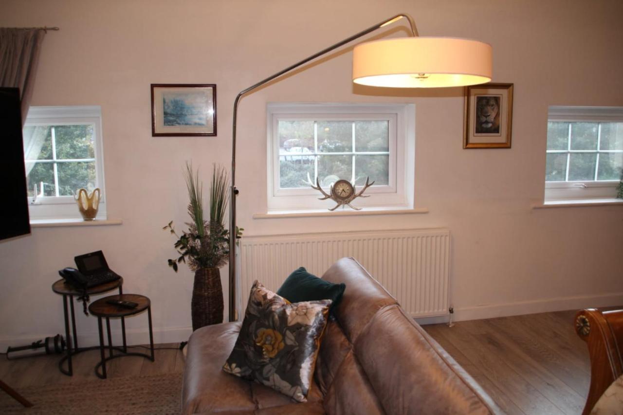 House 1905 - Self Catering Serviced Apartment Tidworth Zewnętrze zdjęcie
