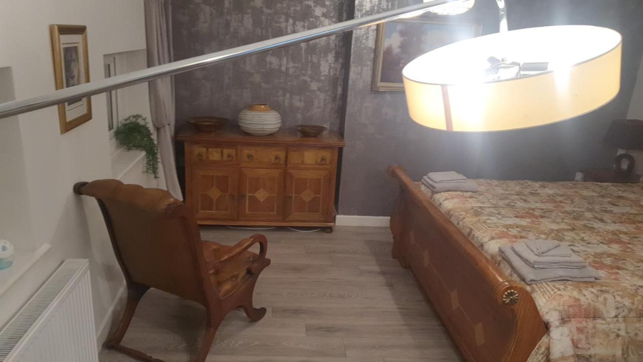 House 1905 - Self Catering Serviced Apartment Tidworth Zewnętrze zdjęcie