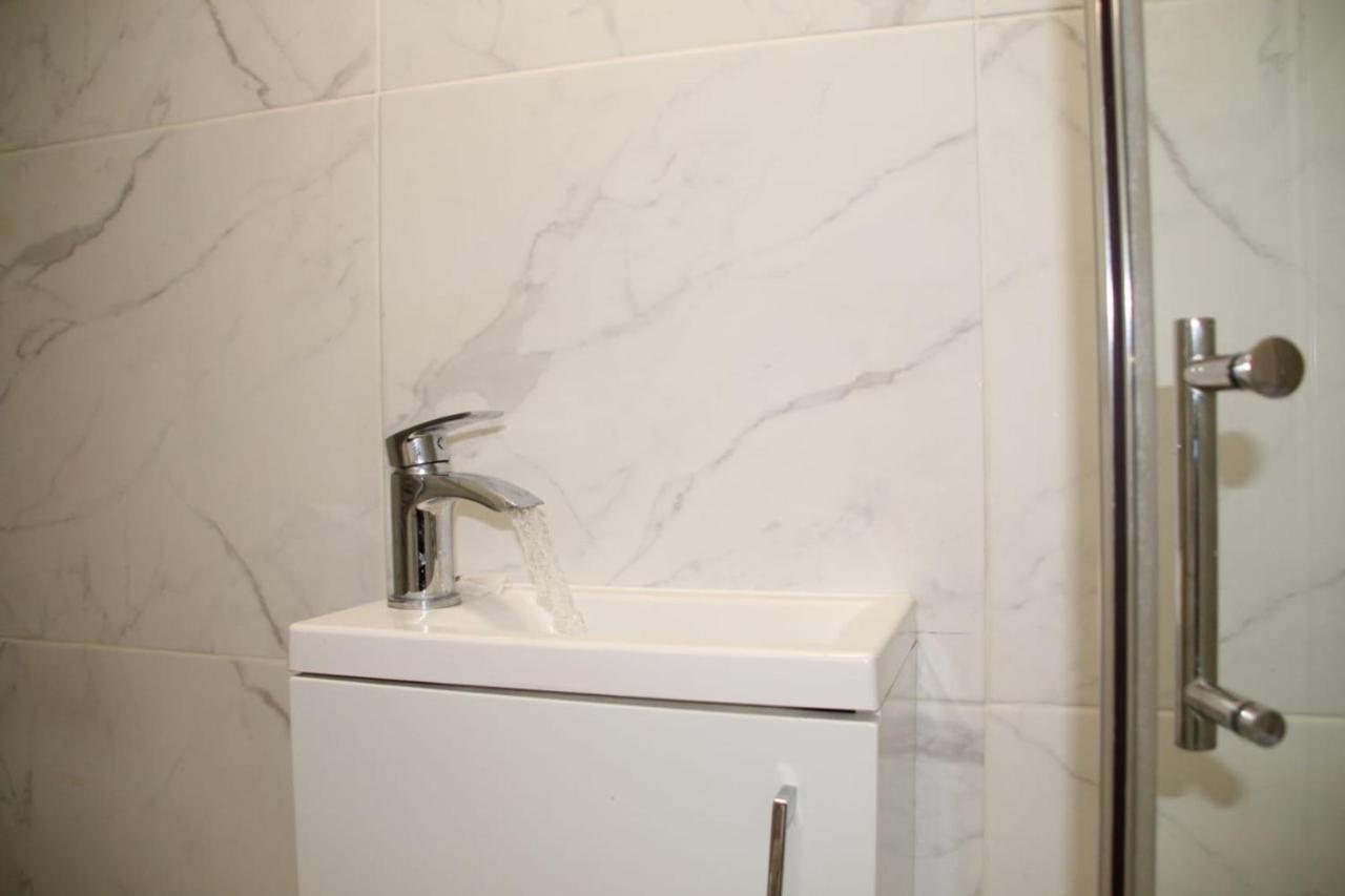 House 1905 - Self Catering Serviced Apartment Tidworth Zewnętrze zdjęcie