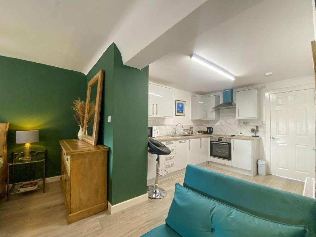 House 1905 - Self Catering Serviced Apartment Tidworth Zewnętrze zdjęcie